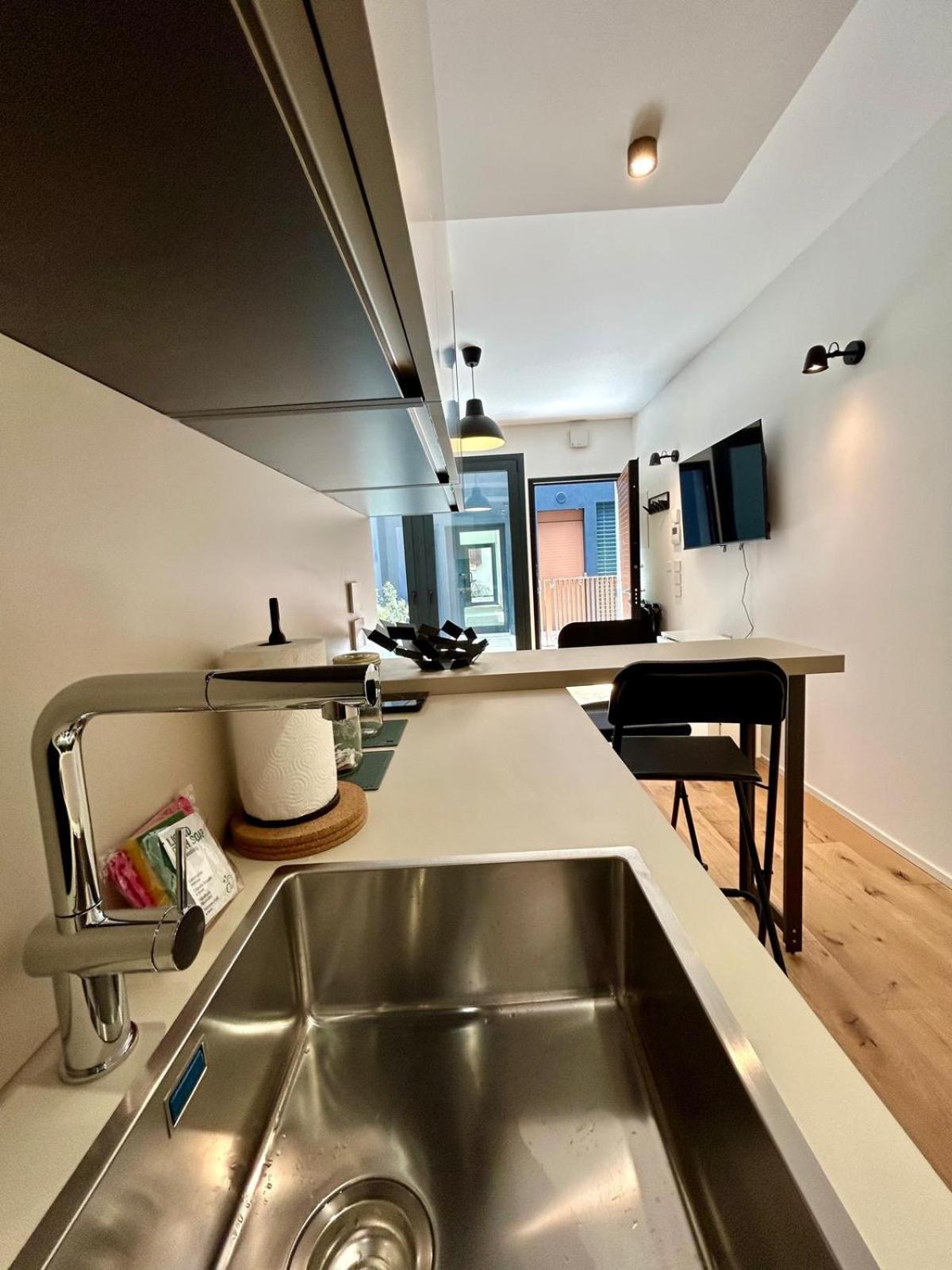 Kibilu Luxury Apt With Terrace, Isola District And Near Garibaldi Station ミラノ エクステリア 写真