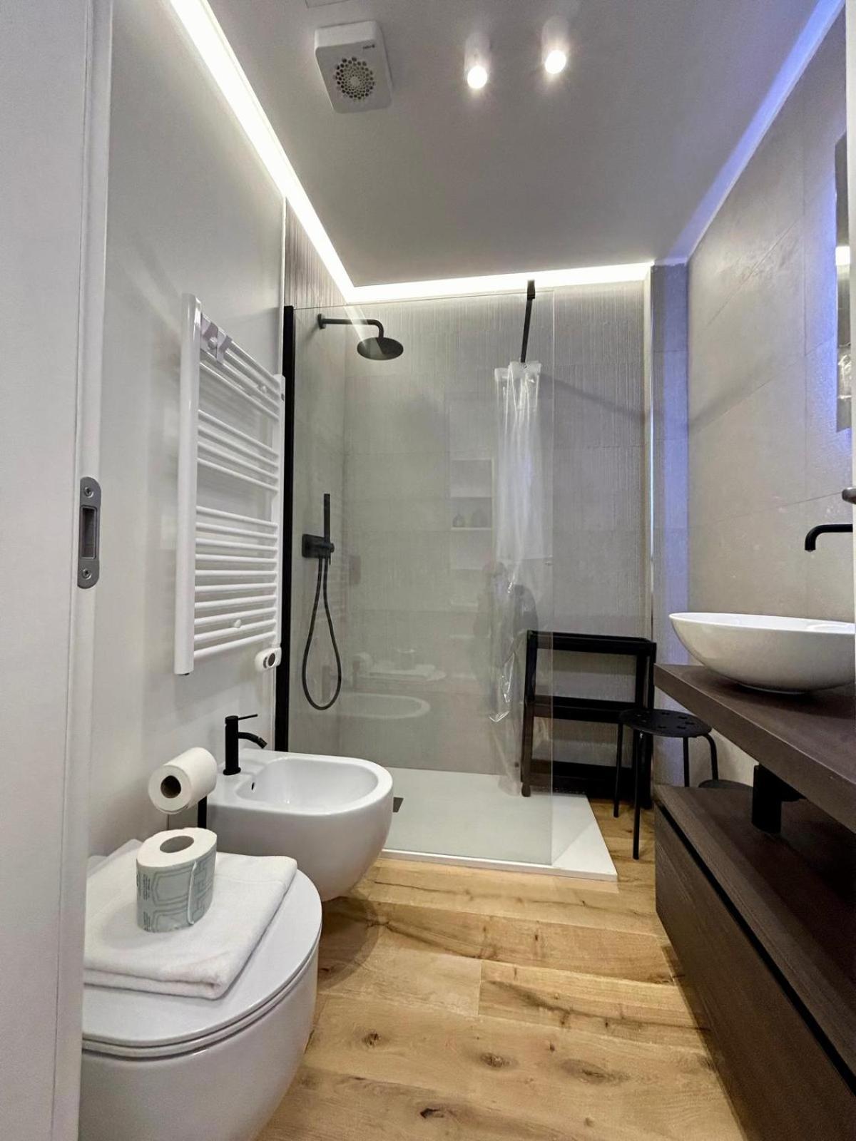 Kibilu Luxury Apt With Terrace, Isola District And Near Garibaldi Station ミラノ エクステリア 写真